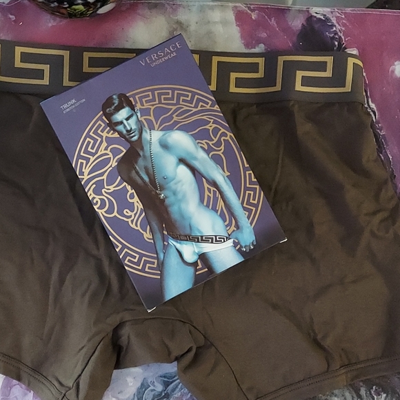 Versace Trunk - Picture 4 of 4